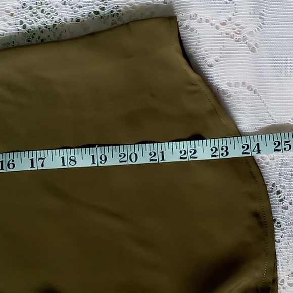 Talbots Petites Olive Green Long Sleeve Button Down Easy Care Blouse Size M - Picture 11 of 12